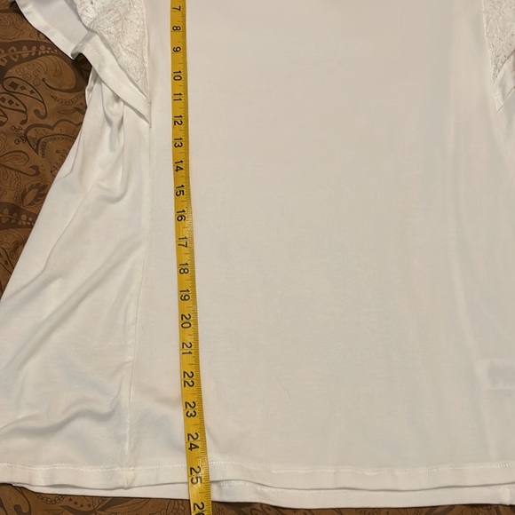 Womens short sleeve Kate & Sam shirt. Stretchy with lace detail flutter sleeves - Picture 2 of 6